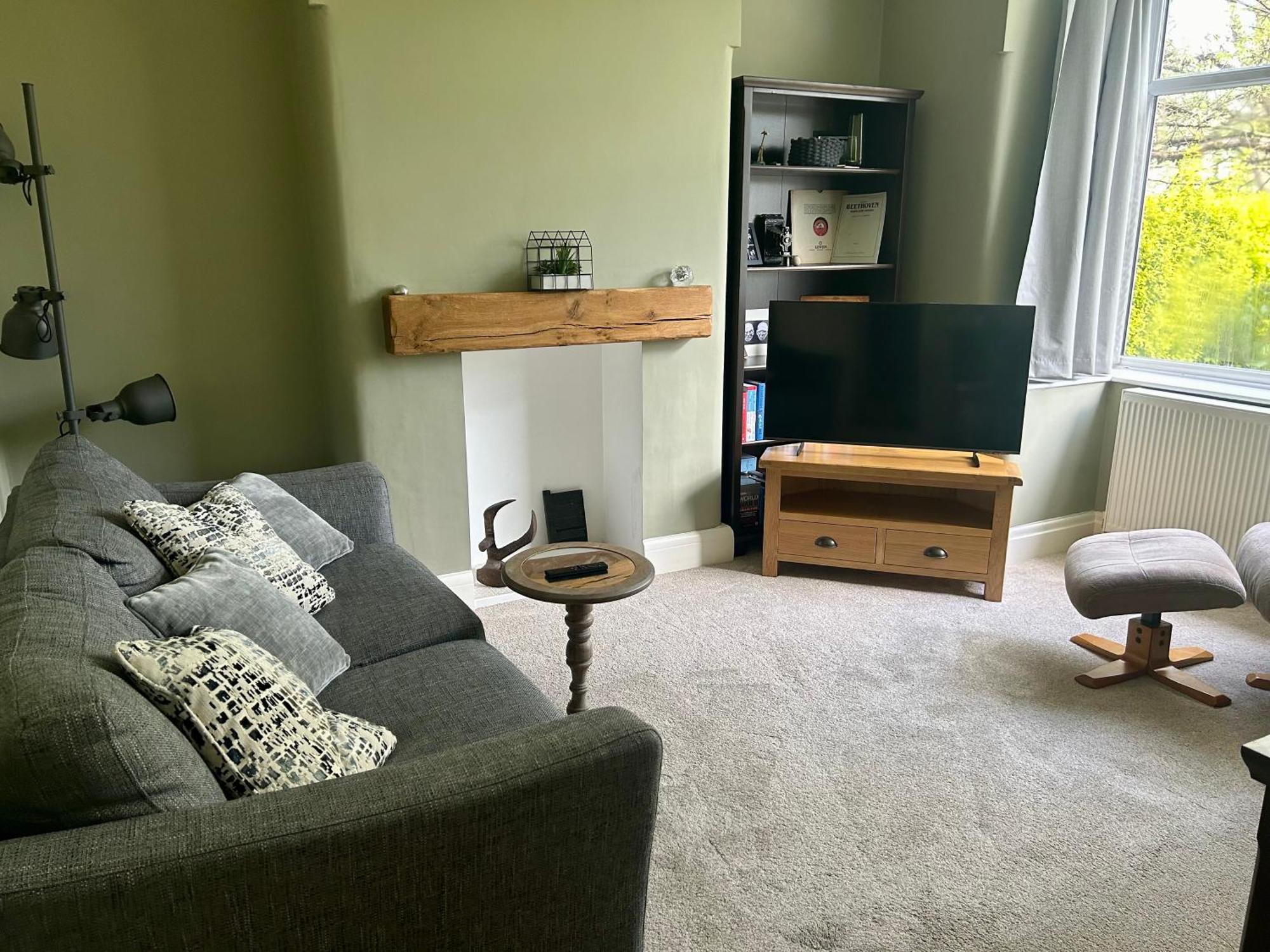 Lovely, Large Double Bedroom With Park View In Home Hazel Grove Eksteriør billede